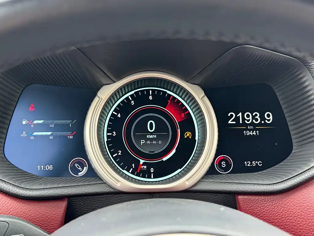Aston Martin DB11 2016 5.2T First Edition купить на сайте DeffCars