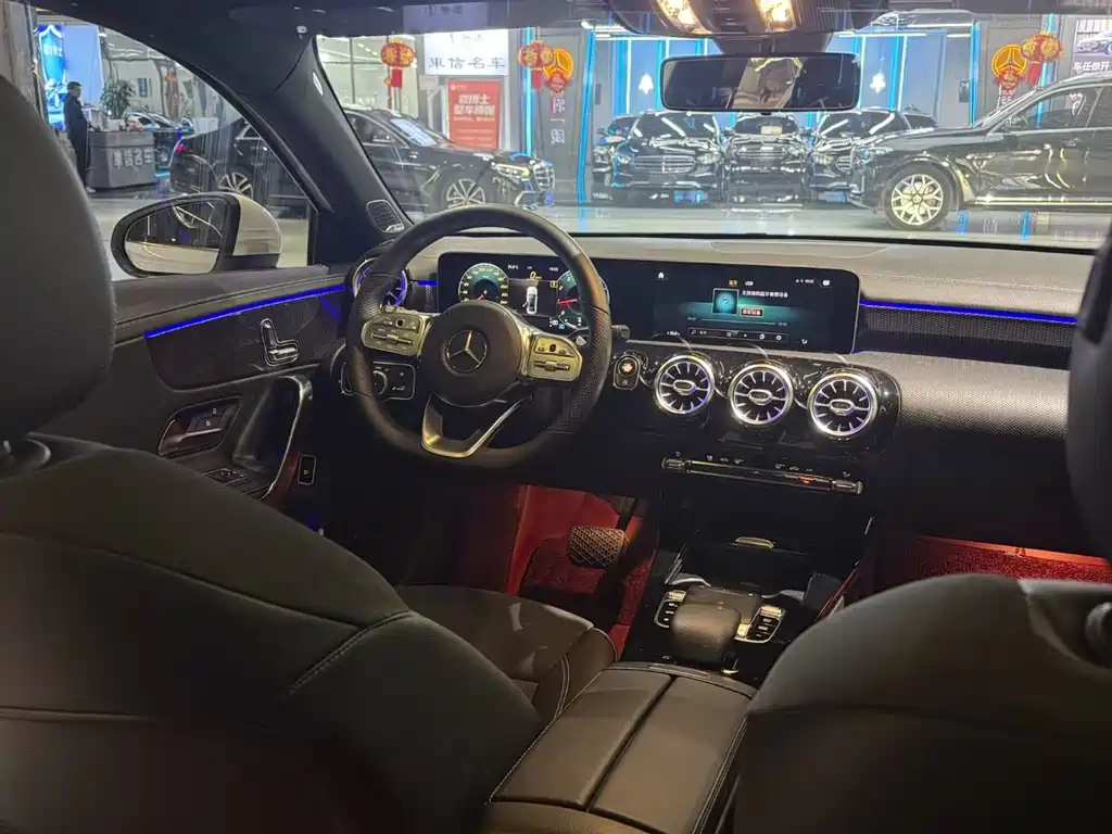 Mercedes-Benz A-Class 2019 A 200 L Sports Sedan купить на сайте DeffCars