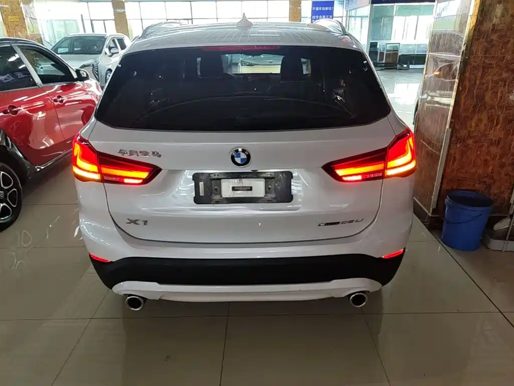BMW X1 2020 sDrive25Li Leading Model купить на сайте DeffCars