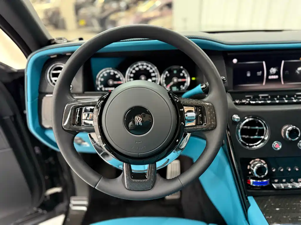 Cullinan 2020 Black Badge купить на сайте DeffCars