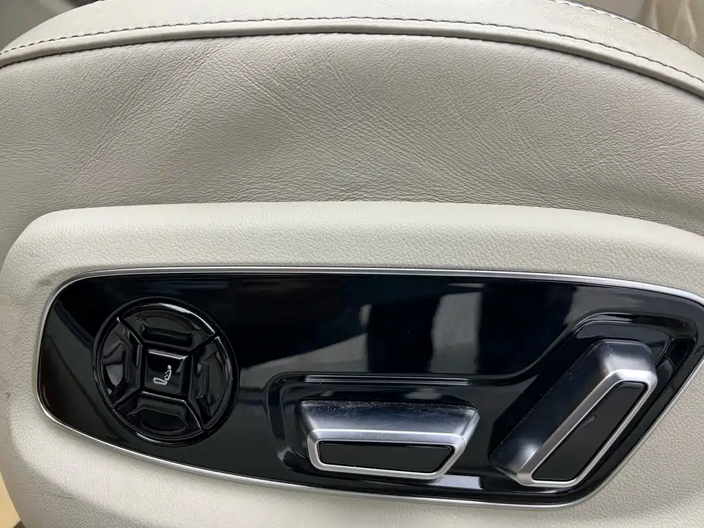 Audi A8 2019 facelift Plus A8L 55 TFSI quattro luxury model купить на сайте DeffCars