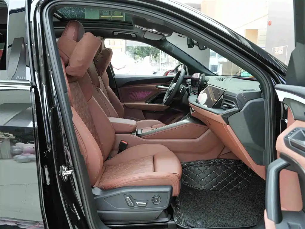 Audi Q5L 2026 2.0T smart hybrid exclusive model купить на сайте DeffCars