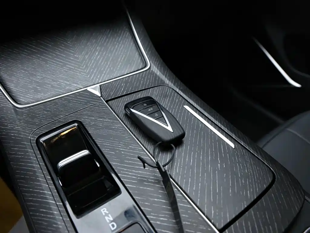 Venucia V DD-i 2023 60km iD version купить на сайте DeffCars