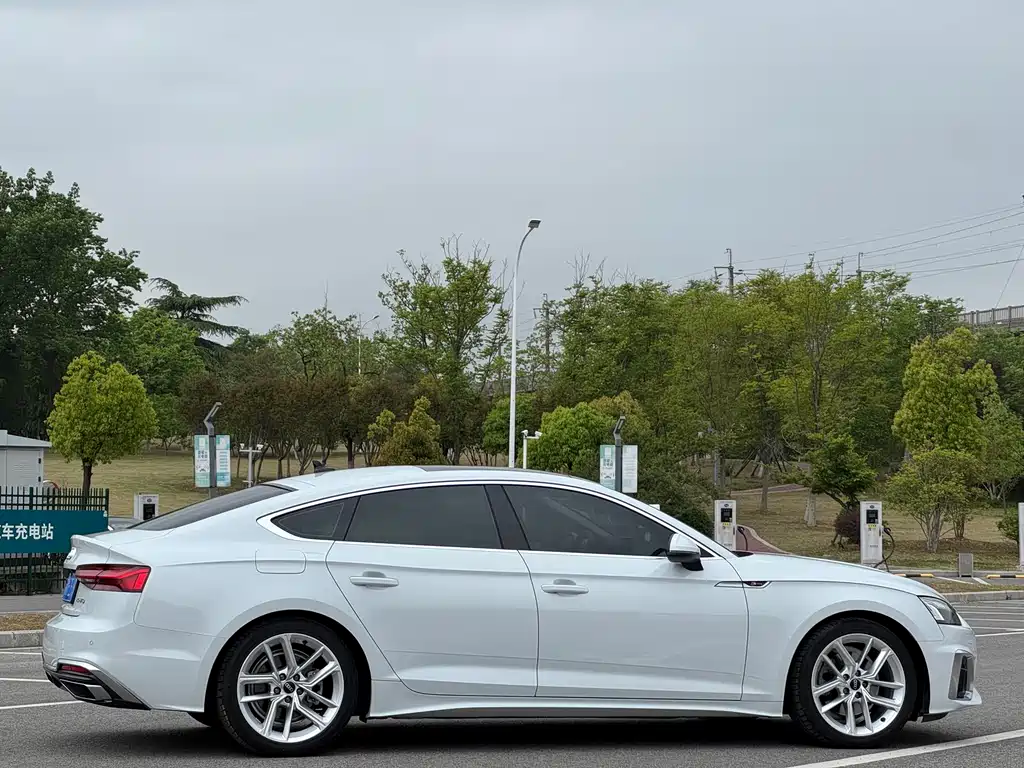 Audi A5 imported 2023 Sportback 40 TFSI fashionable and dynamic купить на сайте DeffCars
