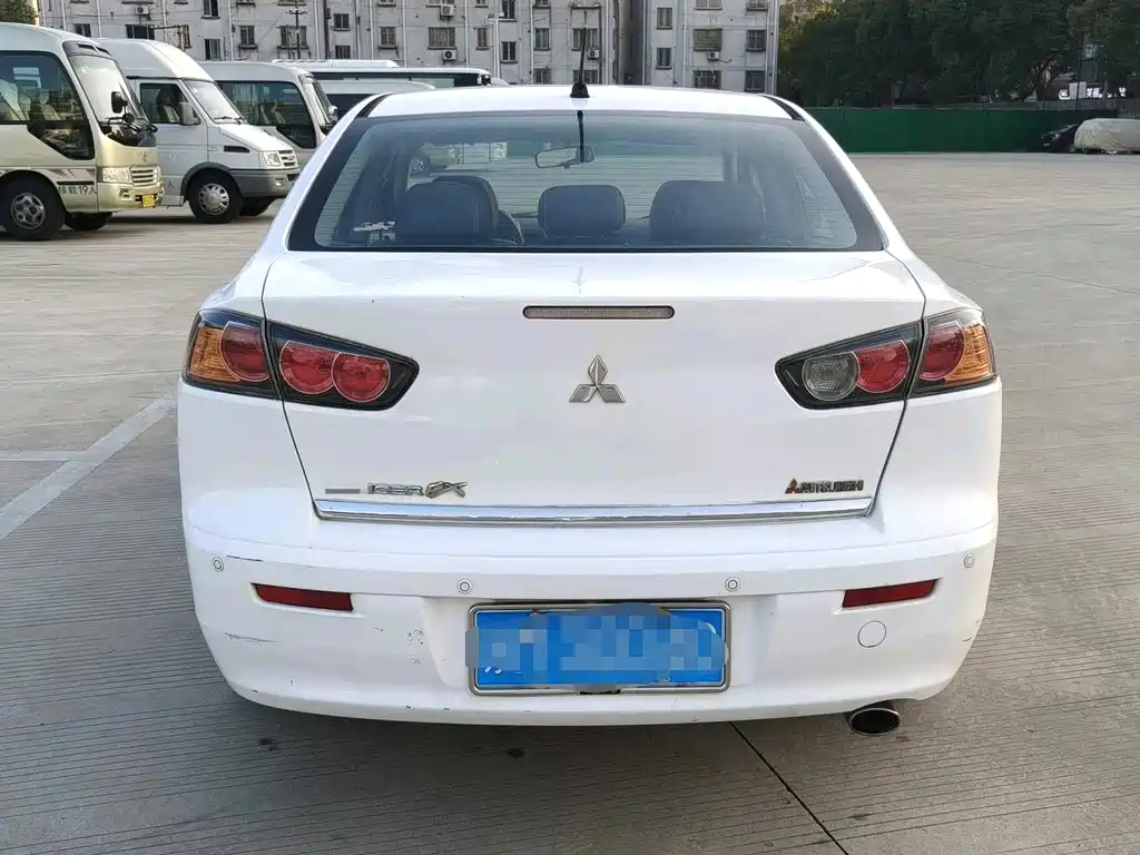 Wingshen 2011 Fashion Edition 1.8L Manual Smart Type купить на сайте DeffCars