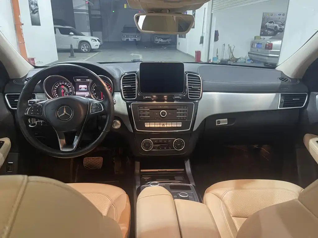 Mercedes-Benz GLE Coupe 2017 GLE 320 4MATIC Coupe SUV купить на сайте DeffCars