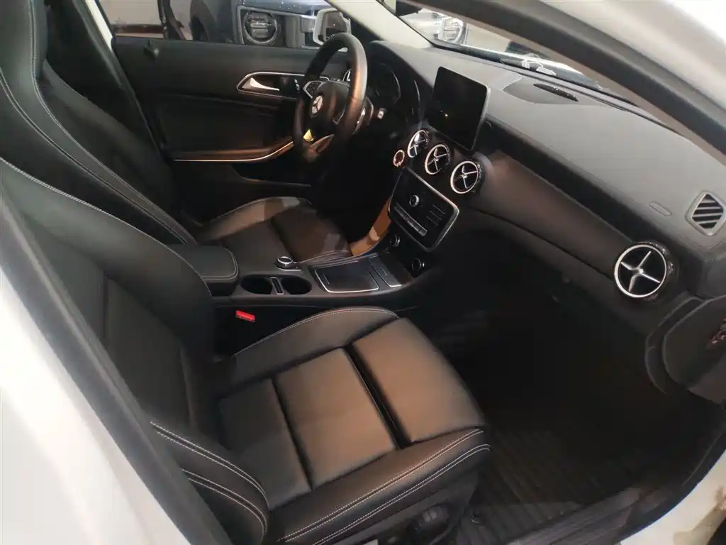 Mercedes-Benz GLA 2019 GLA 200 Fashion Model купить на сайте DeffCars