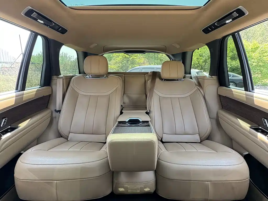 Range Rover 2024 3.0 L6 400PS Genesis Extended Edition купить на сайте DeffCars