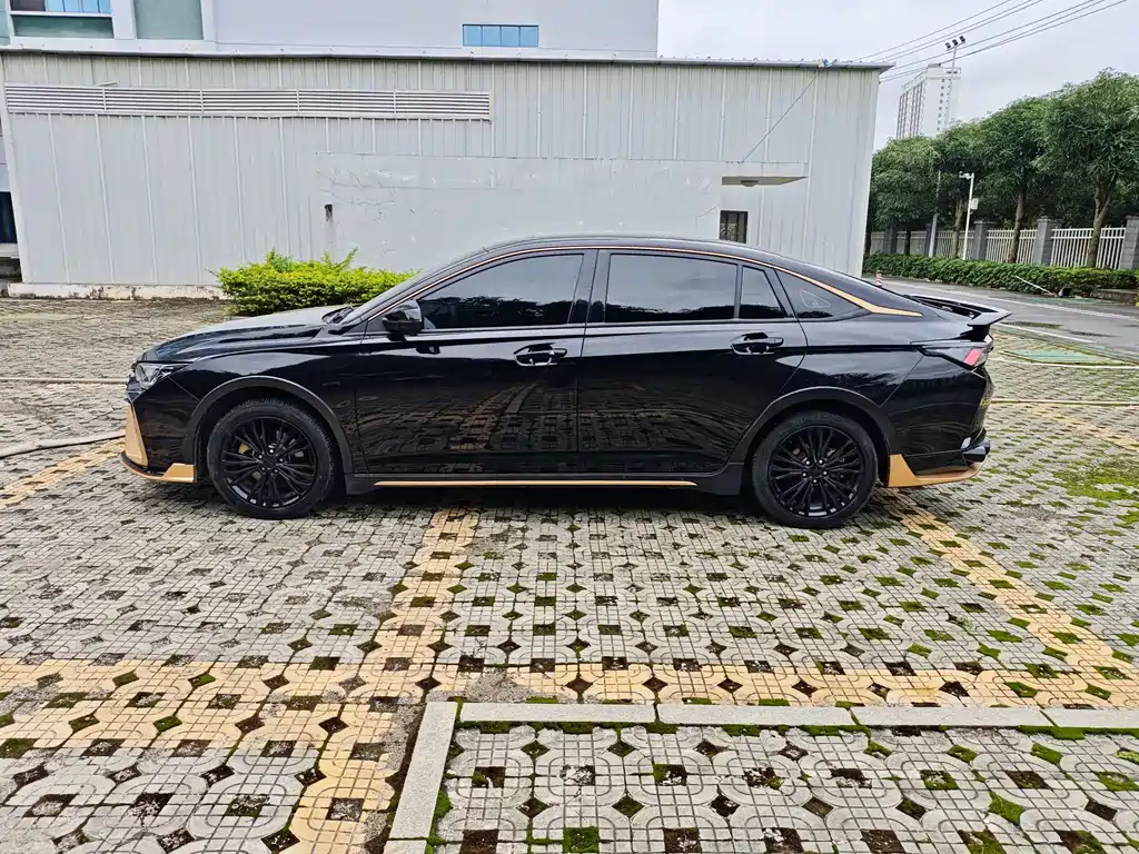 Yixuan MAX 2022 1.5T Super Handsome Trendy Dad Edition купить на сайте DeffCars