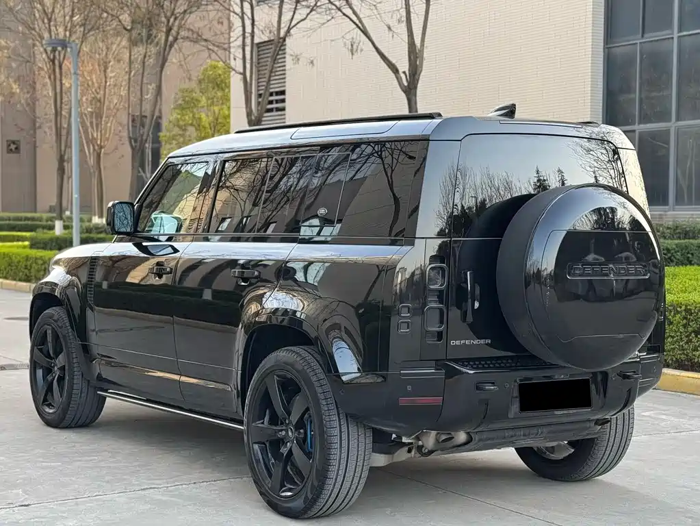 Land Rover Defender 2024 110 3.0T P400 X-DYNAMIC HSE купить на сайте DeffCars