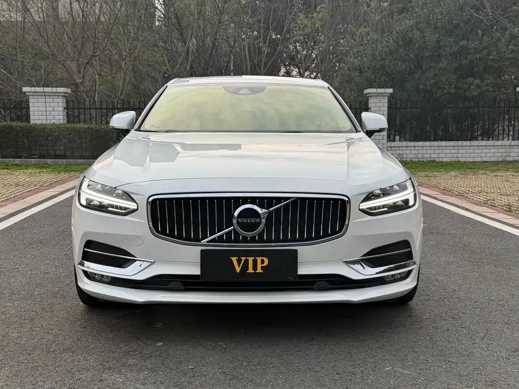 Volvo S90 2020 T5 Zhiyi Luxury Edition купить на сайте DeffCars