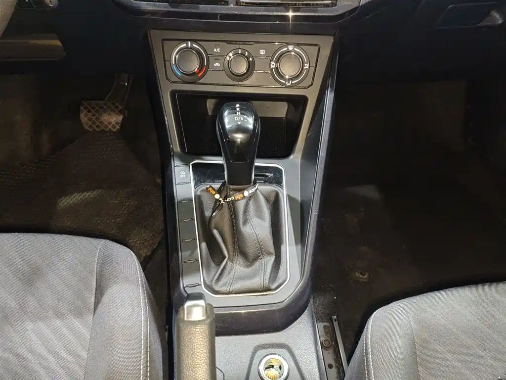 Lavida 2023 Xinrui 1.5L Automatic Xinyi Edition купить на сайте DeffCars