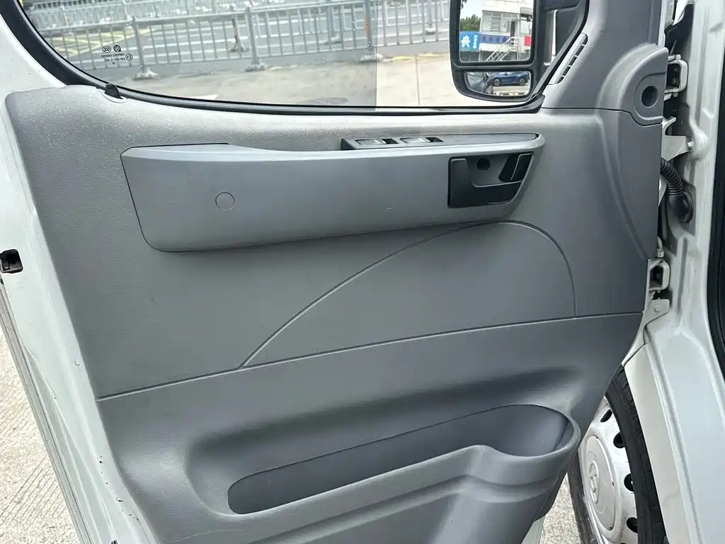 Xintu V80 2019 2.5T classic 6-speed manual Aoyuntong modified short-axle ultra-low roof 5/6 seats купить на сайте DeffCars