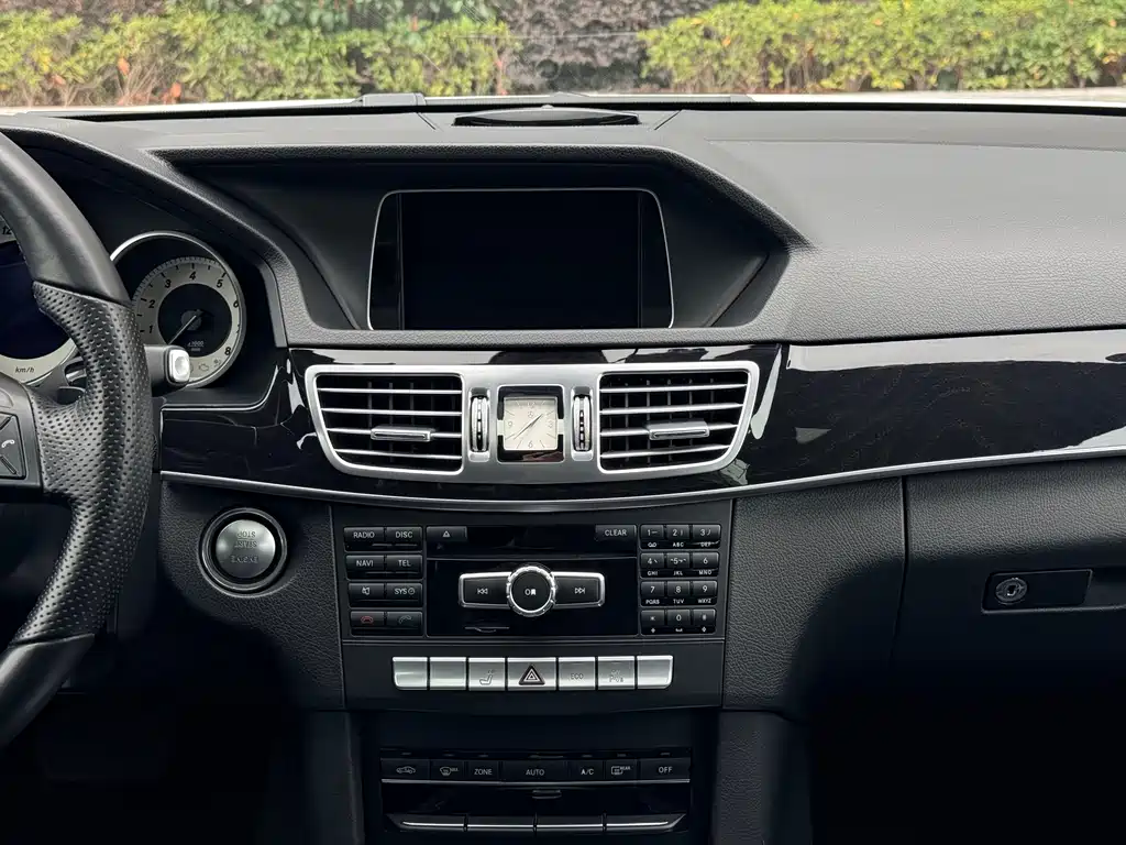 Mercedes-Benz E-Class 2015 E 260 L Sports купить на сайте DeffCars