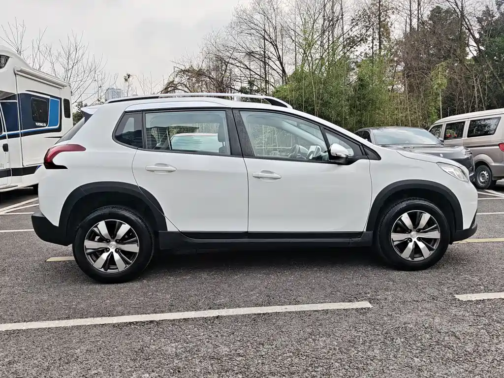 Peugeot 2008 2018 1.6L automatic trendy version купить на сайте DeffCars