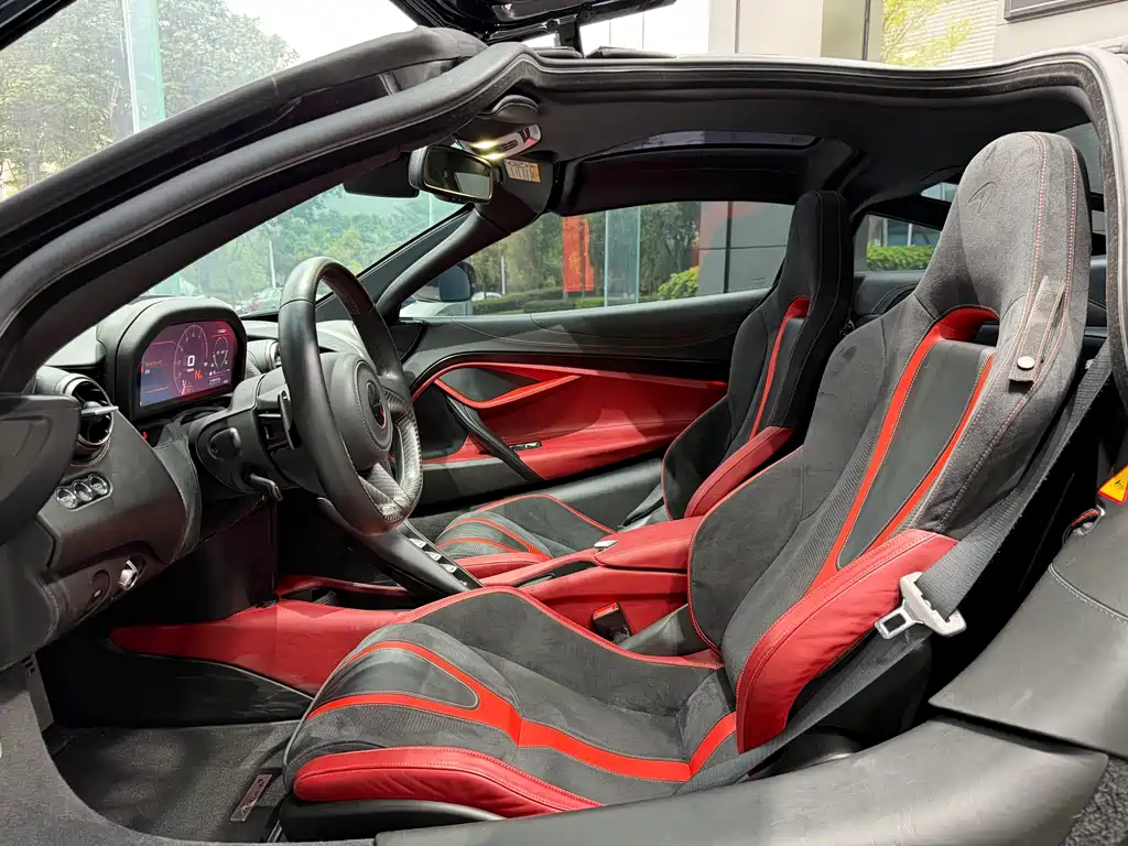 McLaren 720S 2019 4.0T Coupe купить на сайте DeffCars