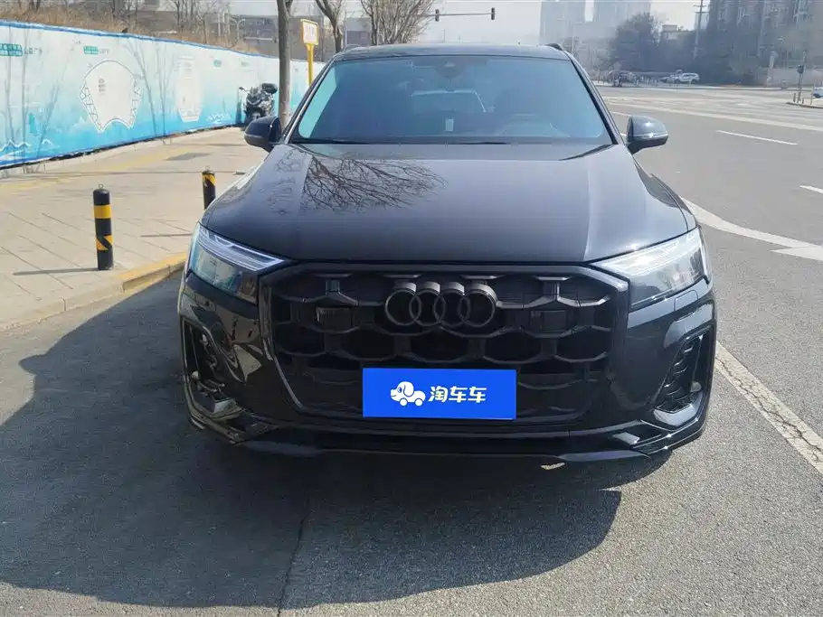 Audi Q7 2025 45 TFSI quattro S line Black Warrior купить на сайте DeffCars