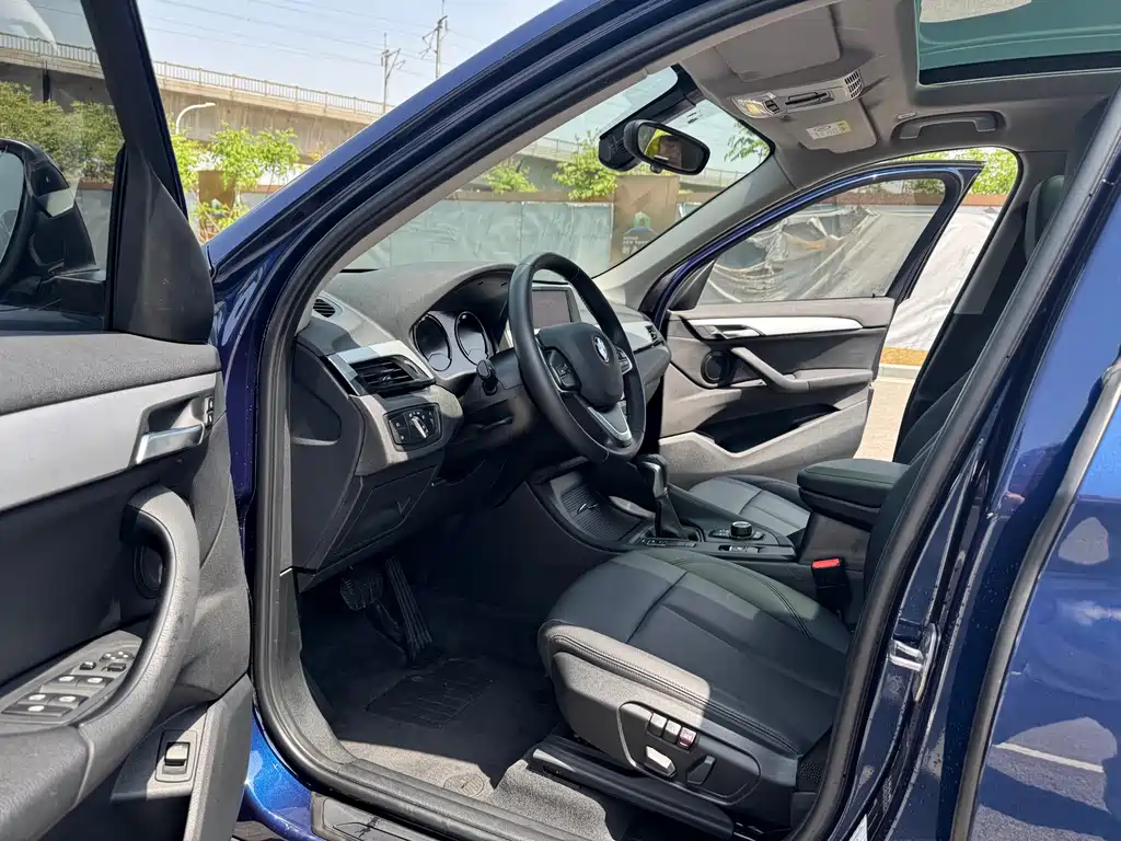 BMW X1 2019 sDrive20Li Leading Model купить на сайте DeffCars