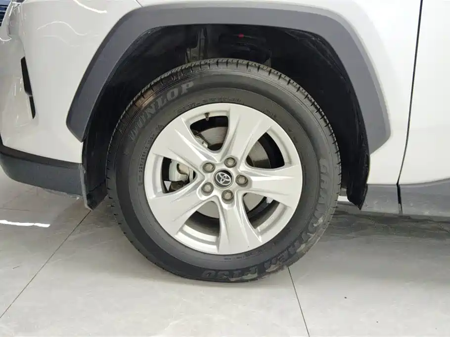 RAV4 Rongfang 2024 2.0L CVT two-wheel drive urban version купить на сайте DeffCars