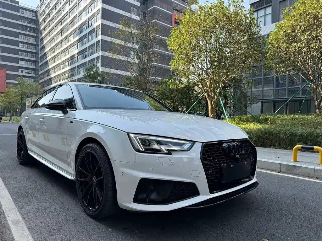 Audi A4L 2019 45 TFSI quattro sporty National V купить на сайте DeffCars