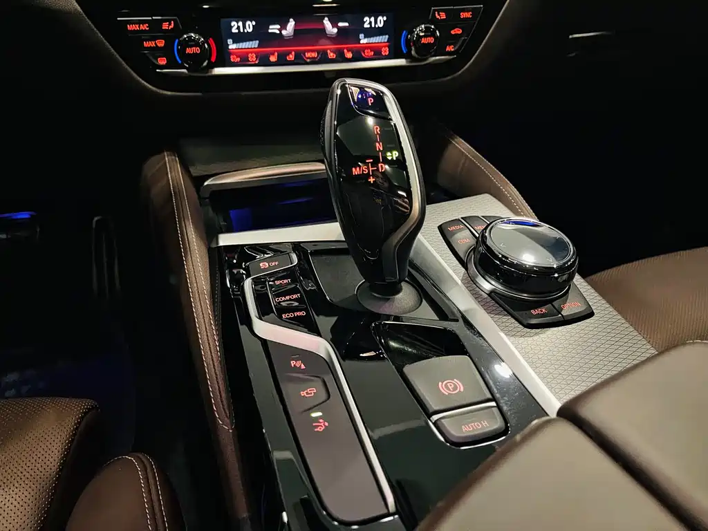 BMW 6 Series GT 2018 640i xDrive M Sports Package купить на сайте DeffCars