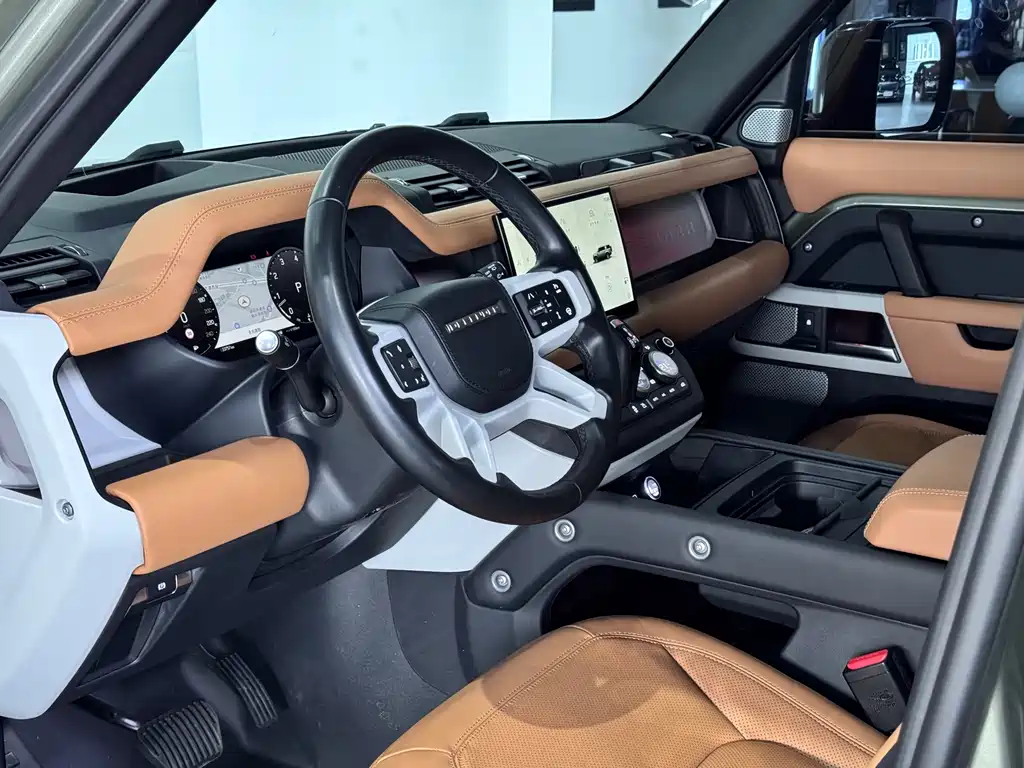 Land Rover Defender 2023 130 3.0T P400 HSE купить на сайте DeffCars