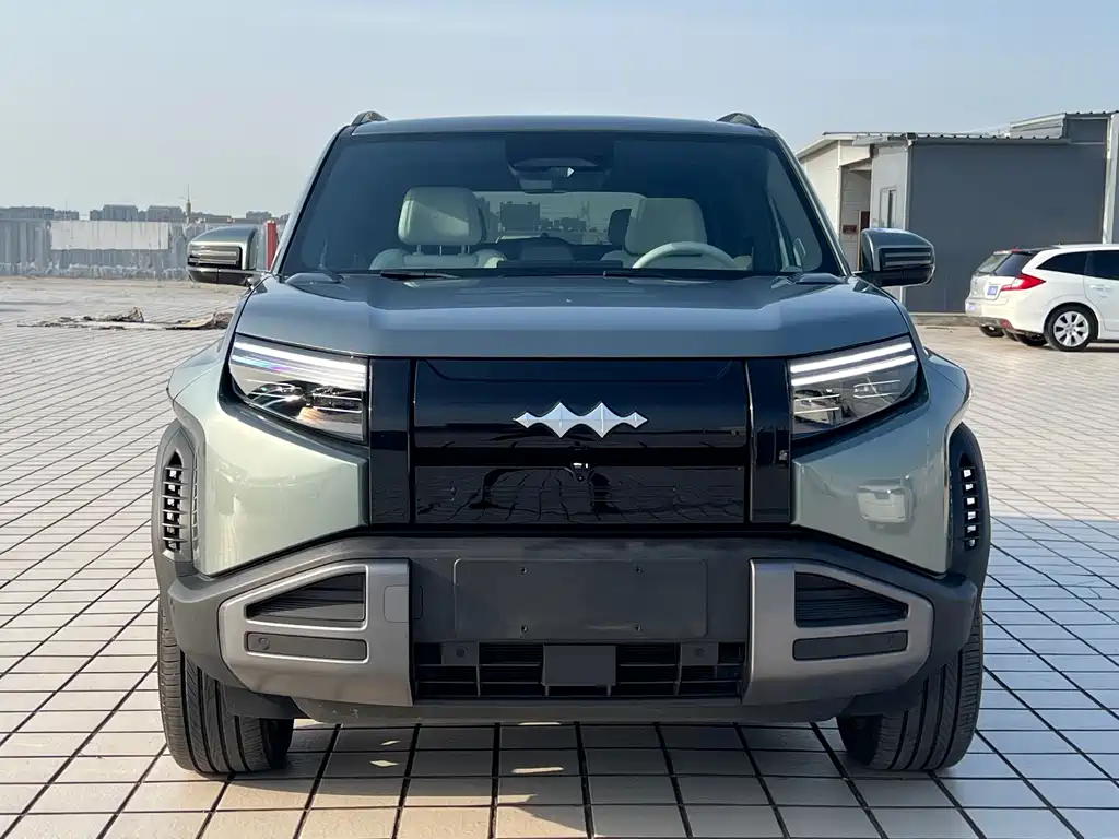 Titanium 3 2025 501KM four-wheel drive Ultra version купить на сайте DeffCars