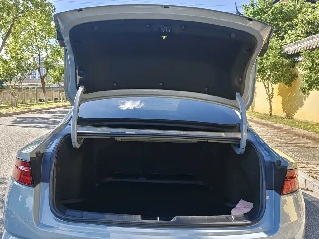Xingrui 2023 2.0TD Premium Model купить на сайте DeffCars