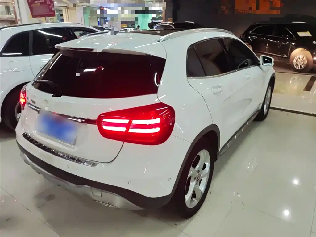 Mercedes-Benz GLA 2018 GLA 200 Dynamic купить на сайте DeffCars