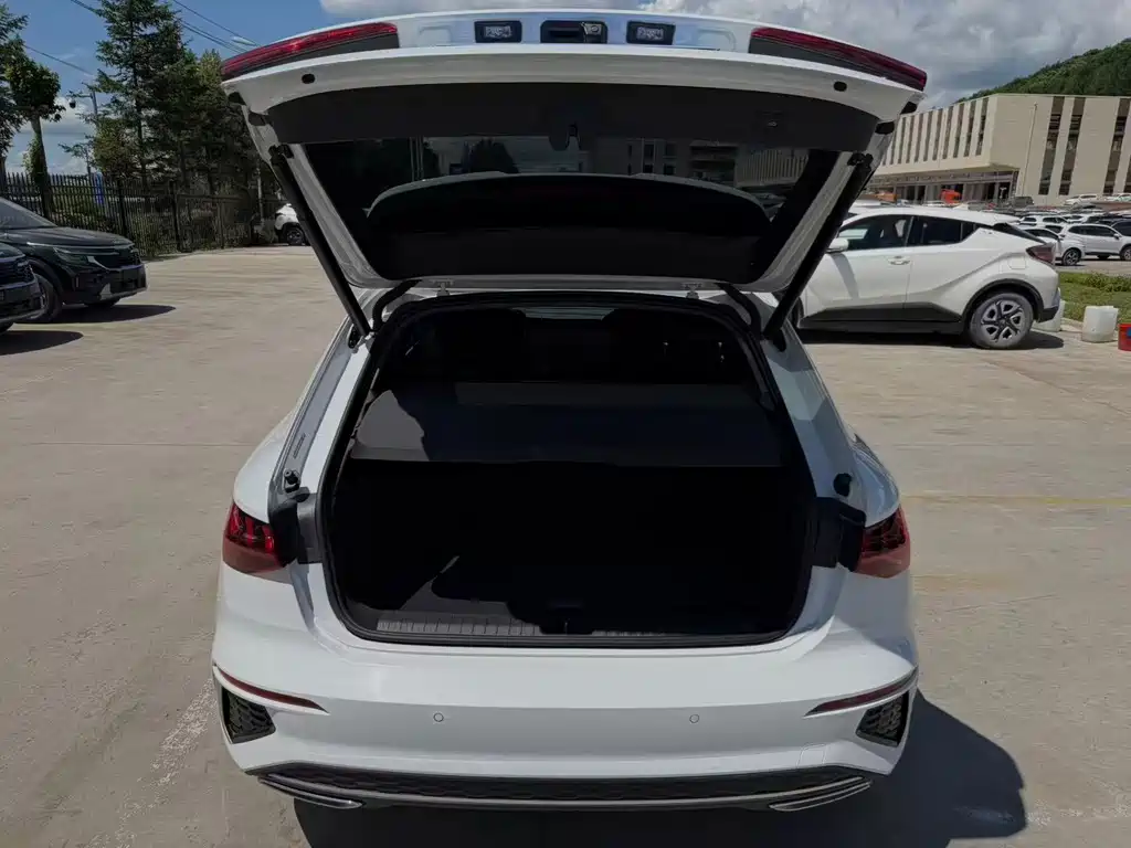 Audi A3 2023 modified Sportback 35 TFSI enterprising sporty купить на сайте DeffCars