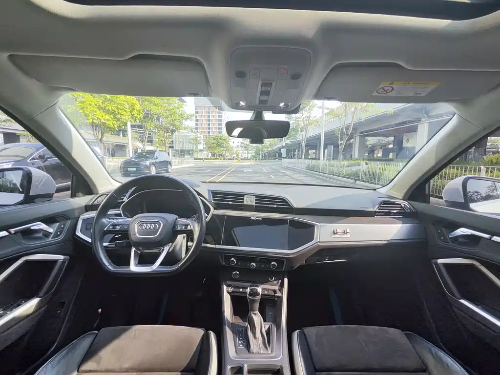Audi Q3 2021 35 TFSI Fashionable and Dynamic купить на сайте DeffCars
