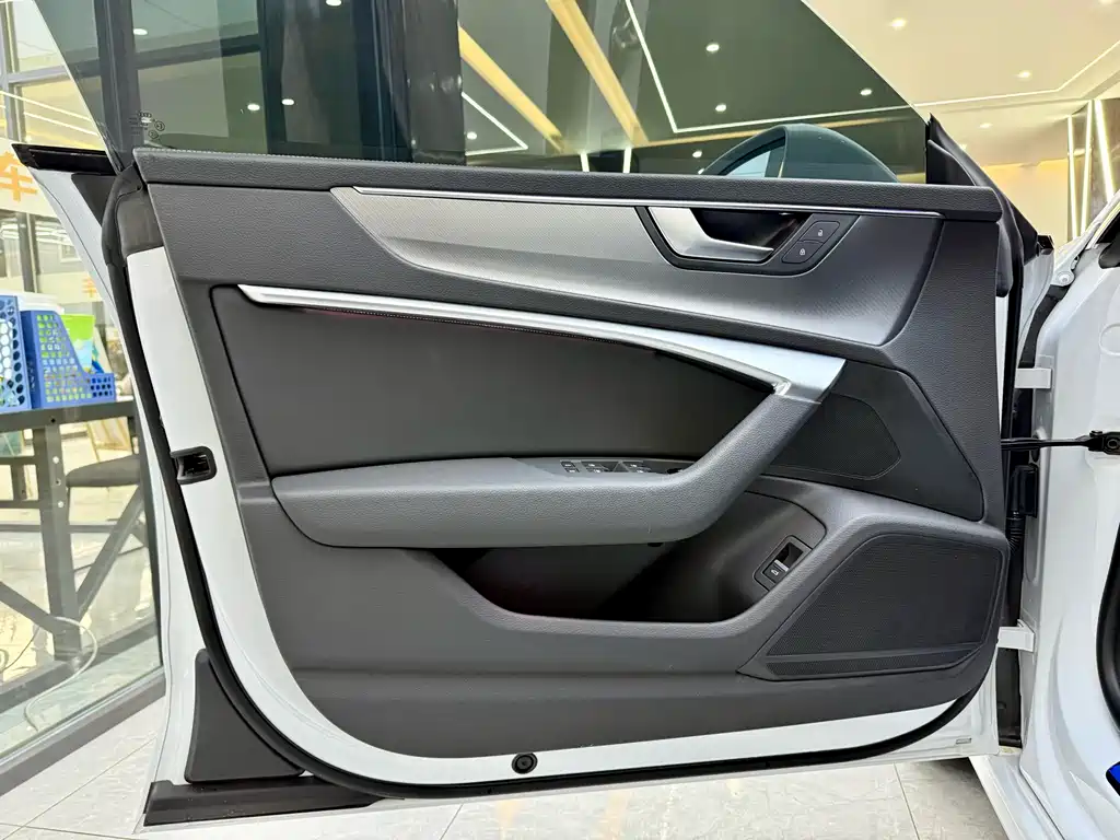 Audi A7L 2022 45 TFSI S-line Dream-Building Crystal Package купить на сайте DeffCars