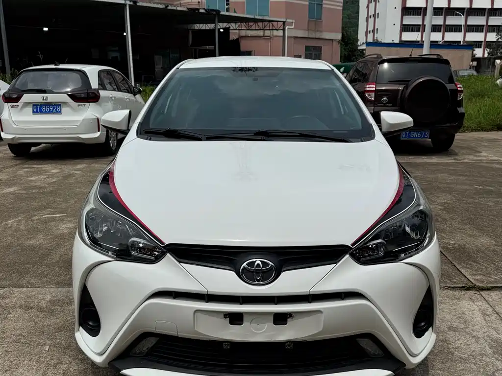 YARiS L 2018 1.5E CVT Champion Limited Edition купить на сайте DeffCars
