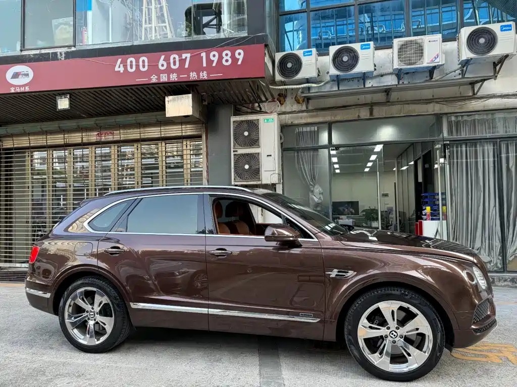 Bentayga 2018 4.0T V8 купить на сайте DeffCars