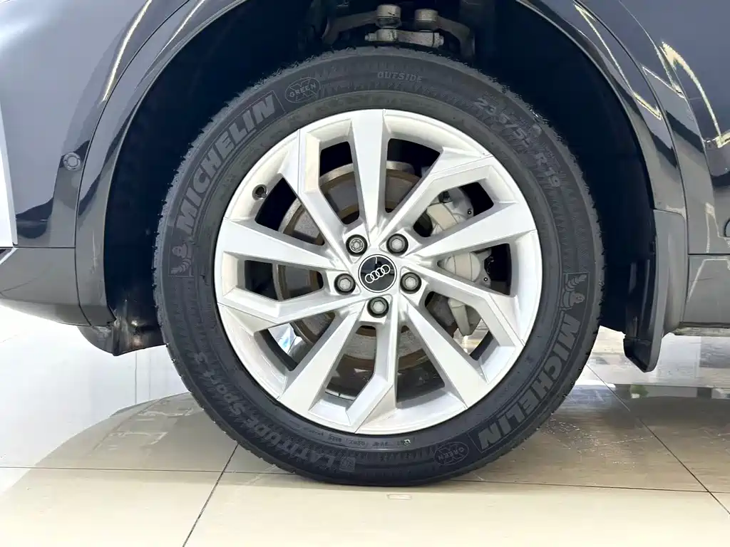 Audi Q5L 2022 40T luxury and dynamic model купить на сайте DeffCars