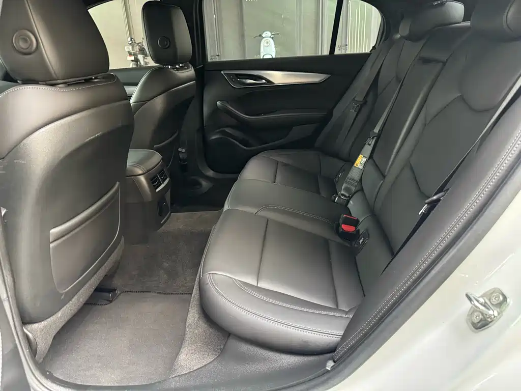Cadillac CT5 2024 28T luxury model купить на сайте DeffCars