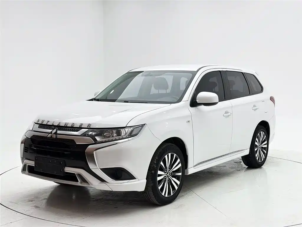 Outlander 2021 2.0L 2WD Smooth Edition 5 seats купить на сайте DeffCars
