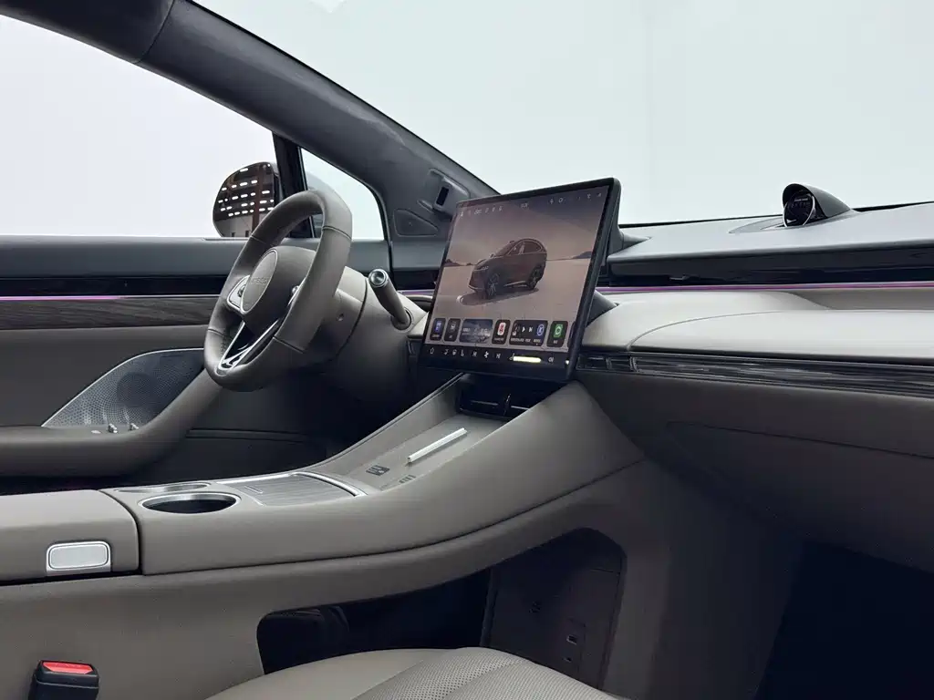 Zhijie R7 2025 extended range 251km Max купить на сайте DeffCars
