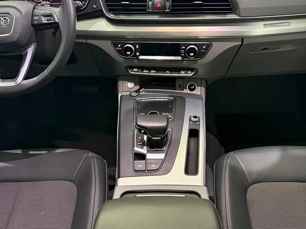 Audi Q5L 2018 40 TFSI enjoys fashionable style, National VI купить на сайте DeffCars