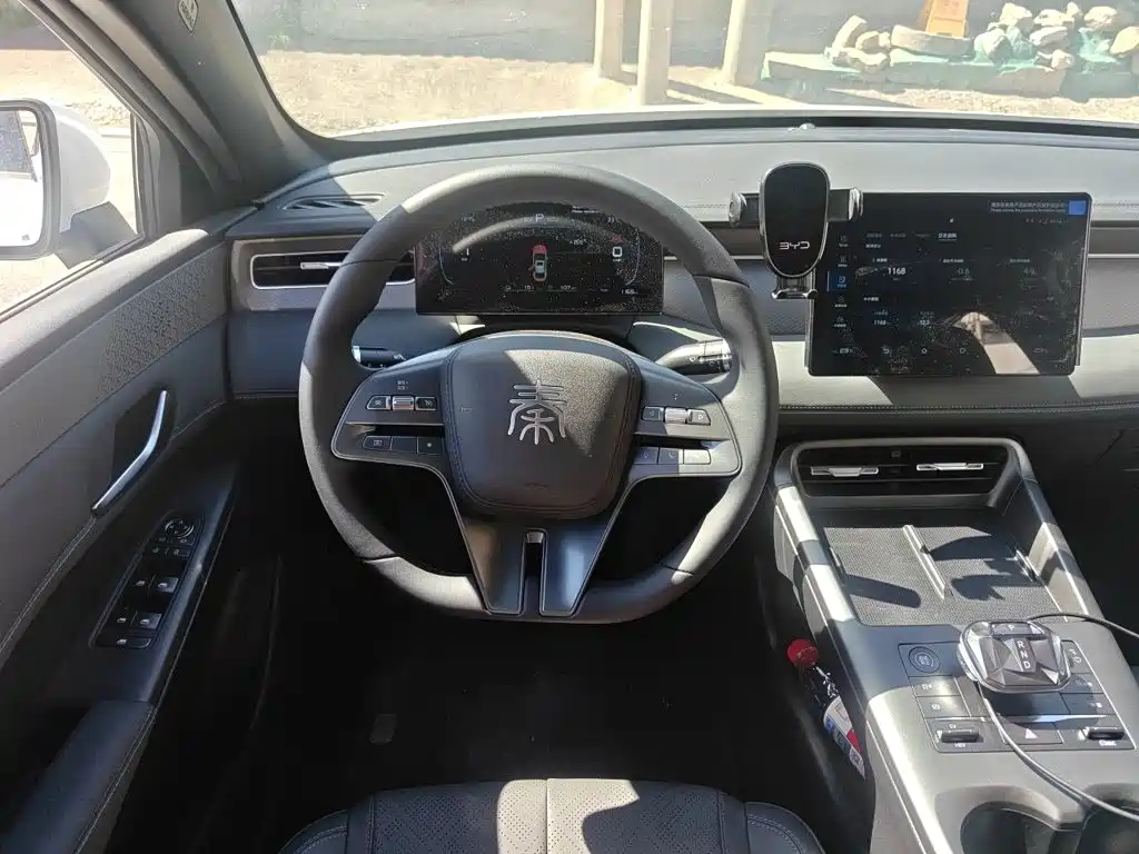 Qin PLUS 2025 DM-i smart driving version 55KM leading model купить на сайте DeffCars