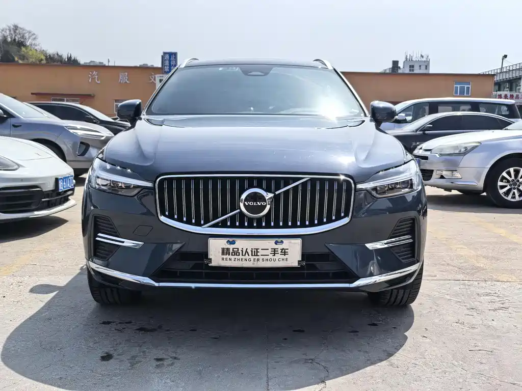 Volvo XC60 2023 B5 four-wheel drive Zhiyuan Deluxe Edition купить на сайте DeffCars