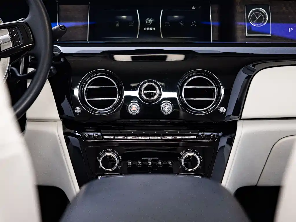 Phantom 2018 6.7T long wheelbase version купить на сайте DeffCars