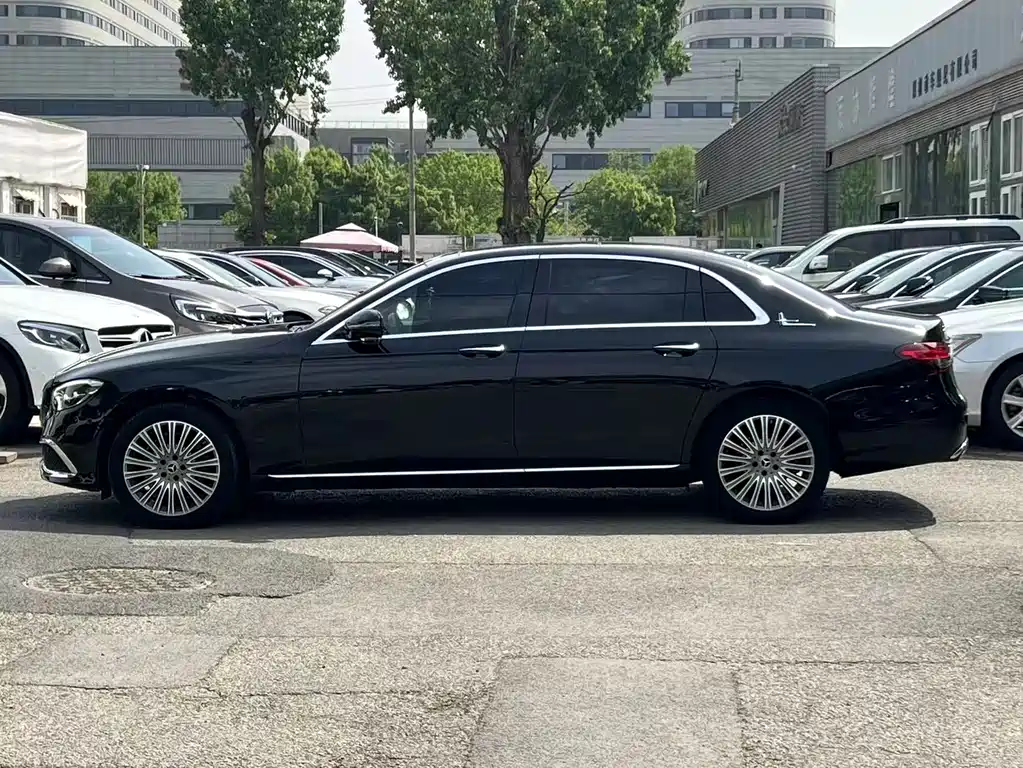 Mercedes-Benz E-Class 2022 E 300 L Luxury Model купить на сайте DeffCars