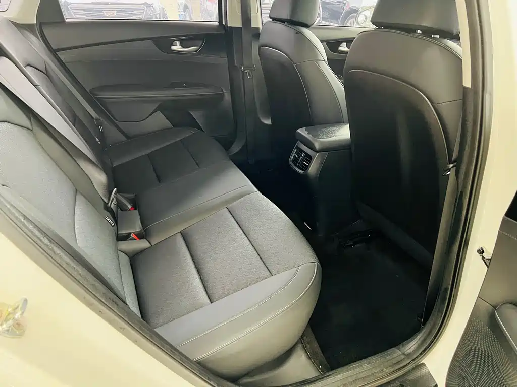 Kia K3 2020 1.5L CVT cutting-edge sunroof version купить на сайте DeffCars