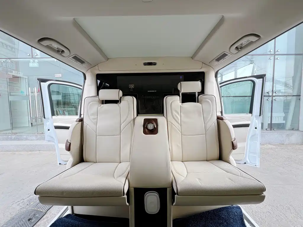 Mercedes-Benz V-Class 2018 V 260 L Premium Extended Edition National VI купить на сайте DeffCars