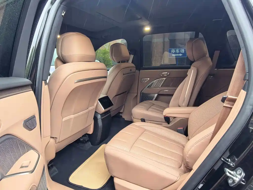 Ledo L90 2025 Ultra six-seater version купить на сайте DeffCars
