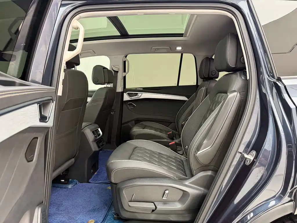 Lanjing 2022 530TSI four-wheel drive flagship Shengjing Edition Pro 6 seats купить на сайте DeffCars