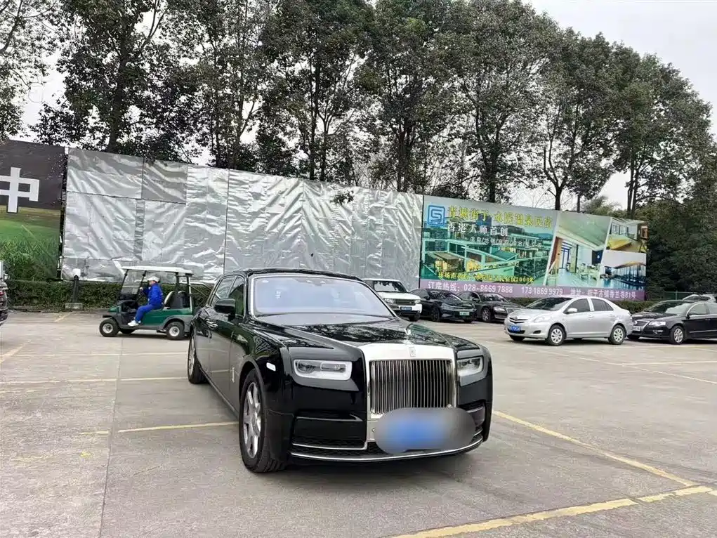 Phantom 2018 6.7T long wheelbase version купить на сайте DeffCars