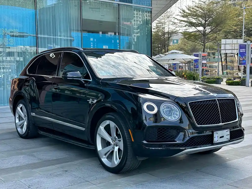 Bentayga 2018 4.0T V8 купить на сайте DeffCars