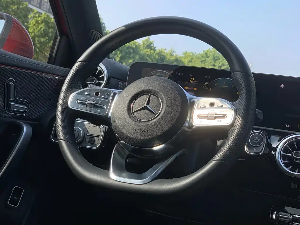 Mercedes-Benz A-Class 2022 Facelift Three A 200 L Sports Sedan Fashionable купить на сайте DeffCars